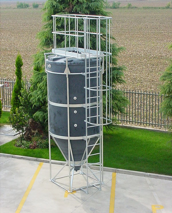 Geschlossener PE-Tank mit konischem Boden TCC-L (3)